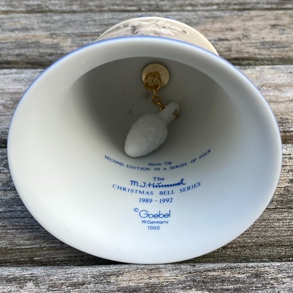 💯 Authentic Goebel Vintage Hummel "Letter to Santa Claus" 1990 Bell w/Clapper - Picture 11 of 14